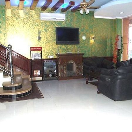 Hotel Raunak International Új-Delhi Beltér fotó